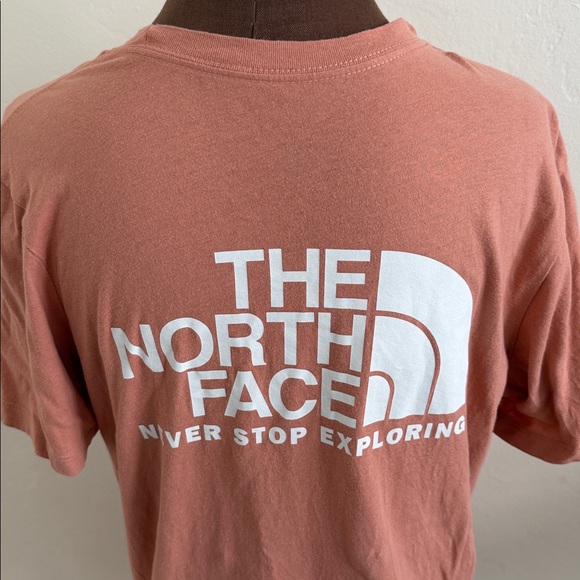 Women’s The North Face T-Shirt - Picture 5 of 6